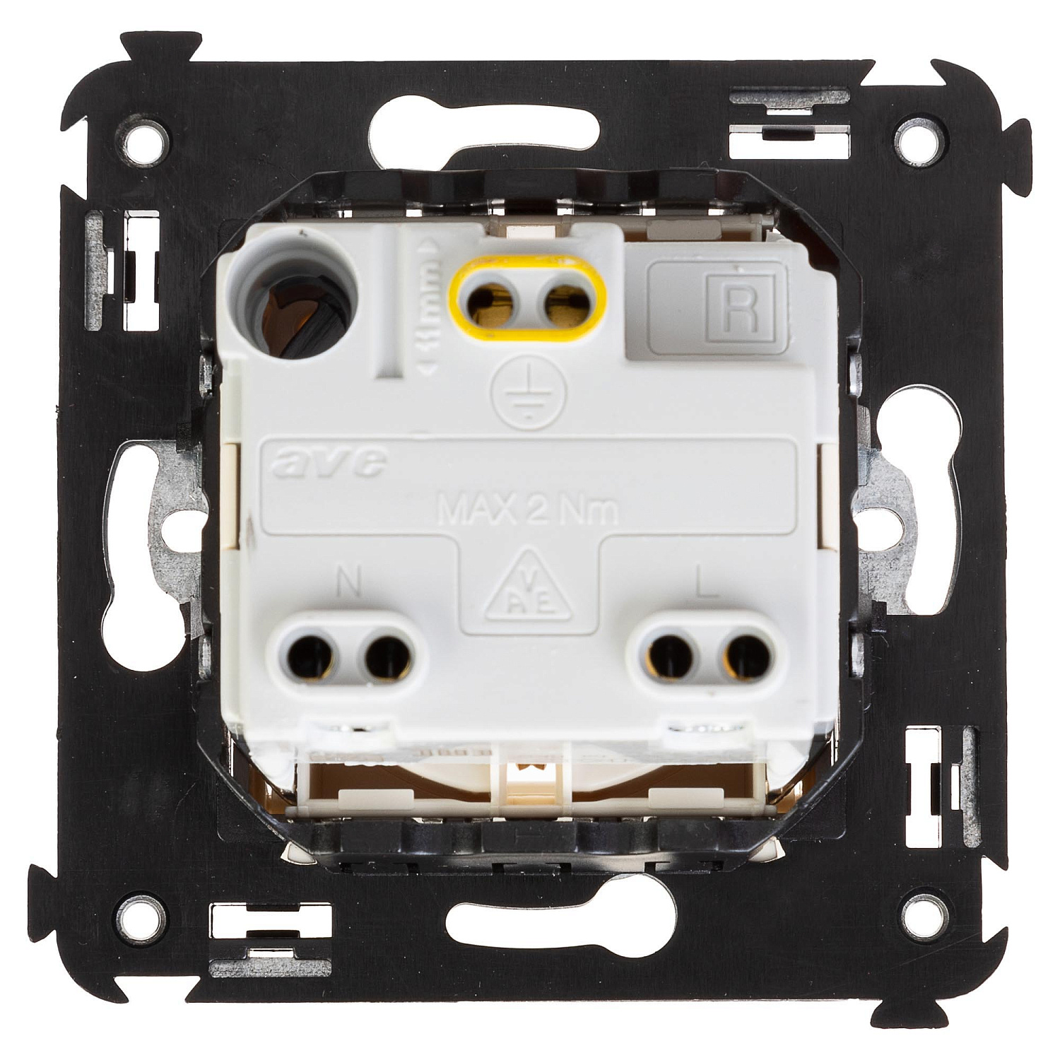 Розетка с крышкой в стену, 2P E, с з/ш, "Avanti", "Ванильная дымка" 4405013 в каталоге ЮгКабель