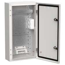 Щит настенный мультимедийн. (585х310х140)  IP30 ЩРн-36 (1х36) белый TITAN 5 TI5-51-N-036-30 в каталоге ЮгКабель