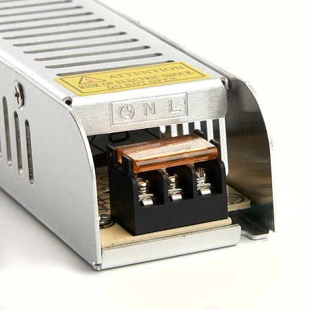 блок питания к светодиодной ленте 220/24v  60w ip20 lb019 (160х32х40) 48046 в Краснодаре - купить по низким ценам Блок питания к светодиодной ленте 220/24V  60W IP20 LB019 (160х32х40) 48046 - купить по низкой цене в Краснодаре | ЮгКабель