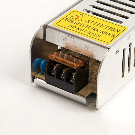 блок питания к светодиодной ленте 220/12v 100w ip20 lb009 21488 в Краснодаре - купить по низким ценам Блок питания к светодиодной ленте 220/12V 100W IP20 LB009 21488 - купить по низкой цене в Краснодаре | ЮгКабель