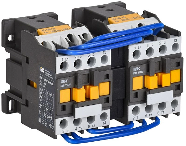Контактор КМИ-11830 реверс 18А 230В/АС3 2НО IEK KKM13-018-230-20-1 в каталоге ЮгКабель