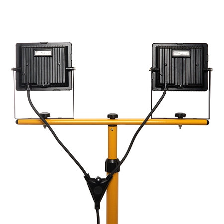 прожектор светодиодный  2х50w230v 6400k 9000лм ip65 ll-503 (на штативе) h-1,7м 29568 в Краснодаре - купить по низким ценам Прожектор светодиодный  2х50W230V 6400K 9000Лм IP65 LL-503 (на штативе) h-1,7м 29568 - купить по низкой цене в Краснодаре | ЮгКабель