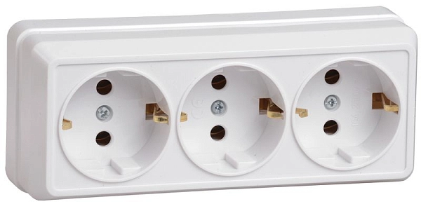Розетка ОП 3-м с з/к (белый) Октава ERO31-K01-16-DC Розетка ОП 3-м с з/к (белый) Октава ERO31-K01-16-DC в каталоге ЮгКабель