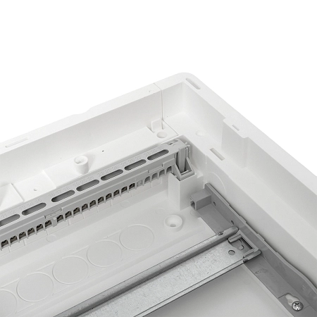 Щит встр. 24 мод. (346х442х96) с металлической дверью Nova IP40 EKF nv-pb-md-2 - купить по низкой цене в Краснодаре | ЮгКабель