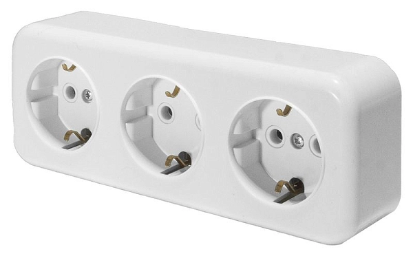 Розетка ОП 3-м с з/к (белый) RA 16-343-Б Брест 39697 Розетка ОП 3-м с з/к (белый) RA 16-343-Б Брест 39697 в каталоге ЮгКабель