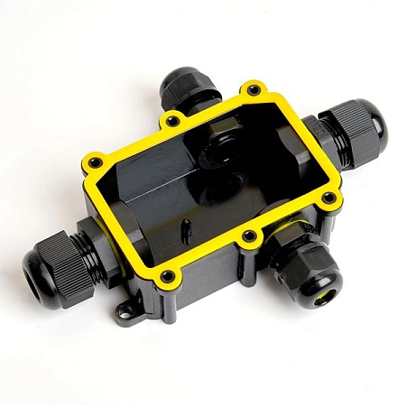 Коробка разветвительная водонепрониц. 4 вых. IP68 с 4-конт. коннектором 450V140х100х36 черный LD524 49122 - купить по низкой цене в Краснодаре | ЮгКабель