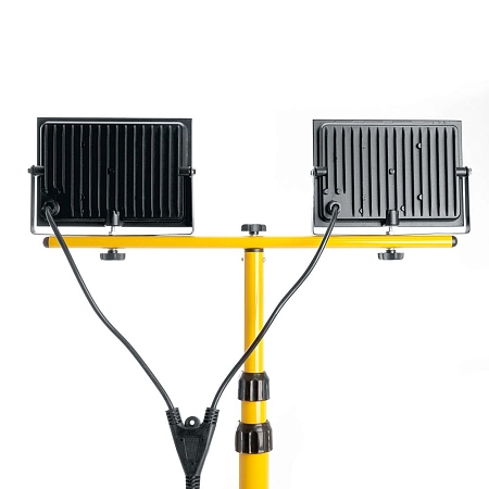 прожектор светодиодный  2х30w 200-230v 6500k 5400лм ip65 ll-502 (на штативе) h-1,7м 29567 в Краснодаре - купить по низким ценам Прожектор светодиодный  2х30W 200-230V 6500K 5400Лм IP65 LL-502 (на штативе) h-1,7м 29567 - купить по низкой цене в Краснодаре | ЮгКабель