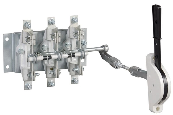 Выключатель-разъединитель РЕ19-35 31140 (250А) передняя смещенная рукоять PE-31140-0250 Выключатель-разъединитель РЕ19-35 31140 (250А) передняя смещенная рукоять PE-31140-0250 в каталоге ЮгКабель