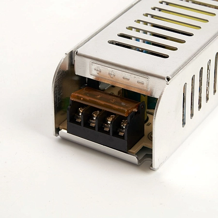 блок питания к светодиодной ленте 220/12v 100w ip20 lb009 21488 в Краснодаре - купить по низким ценам Блок питания к светодиодной ленте 220/12V 100W IP20 LB009 21488 - купить по низкой цене в Краснодаре | ЮгКабель